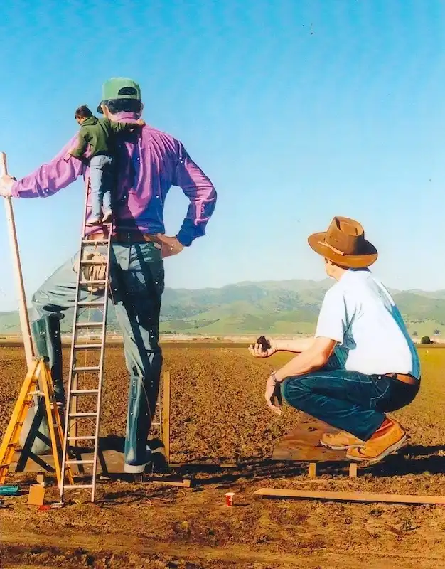 Installation of farmer and irrigator mural